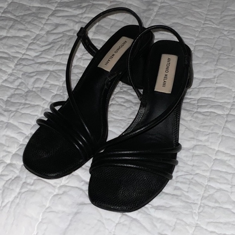 Antonio Melani Black Pebbled Leather Strappy Kitten Heel SZ 7.5